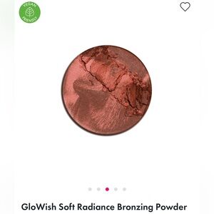 Mini GloWish Soft Radiance Bronzing Powder in shade DEEP TAN 04